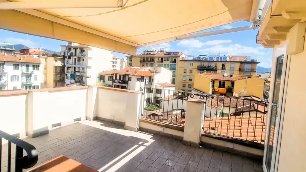 Balcone - Rustic-Style Apartment with Balcony in Florence
