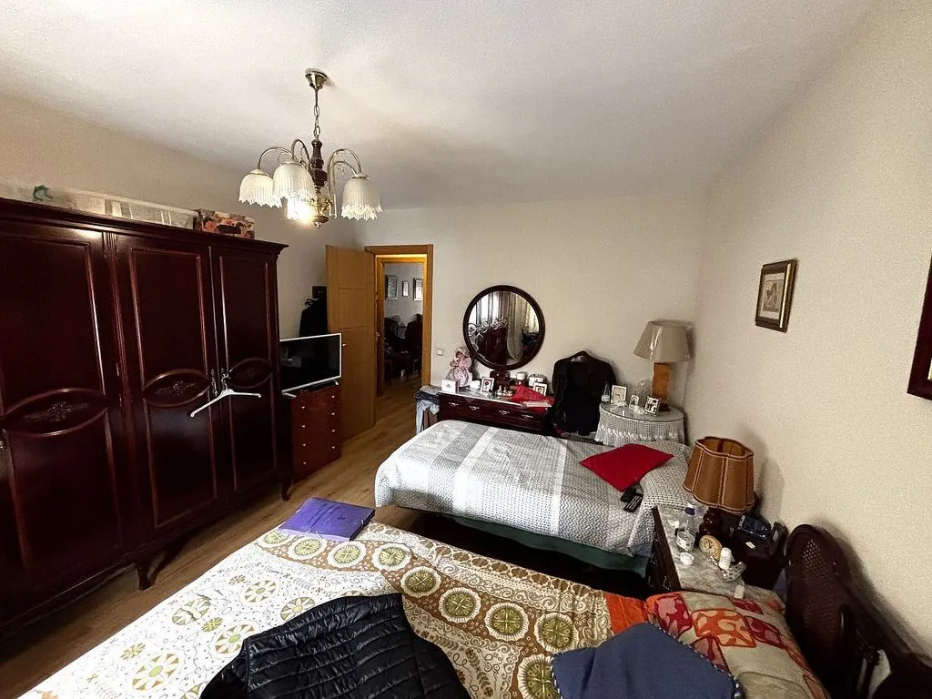 Magamistoad - 1970s Apartment with Terrace in Móstoles Central