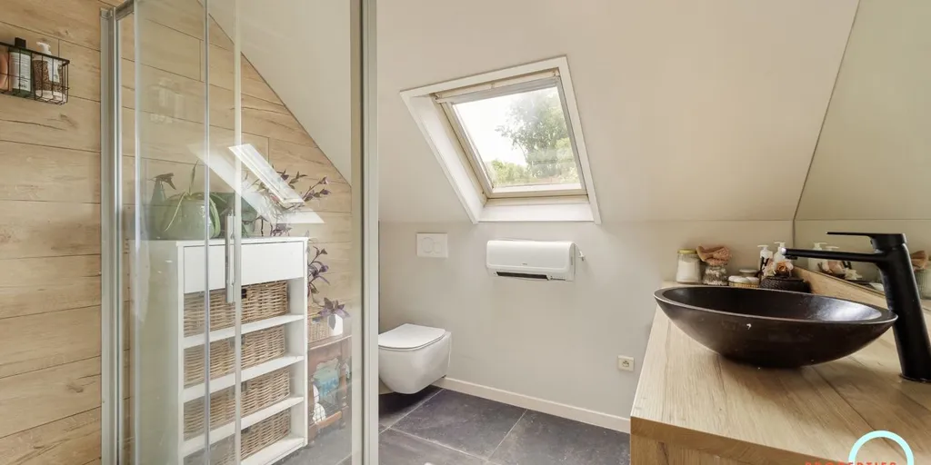 Vannitoad - Renovated House with Garden in Erembodegem