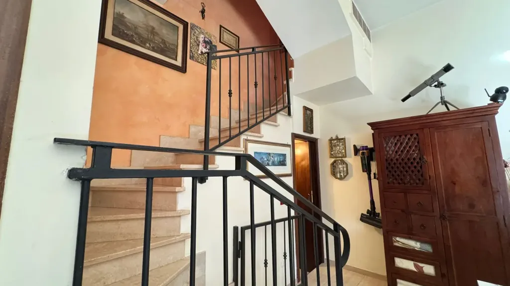 Pièces - Rustic Villa with Terraces in Guidonia Montecelio