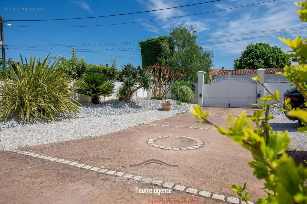 Extérieur - Maison Années 30 avec Piscine à Royan