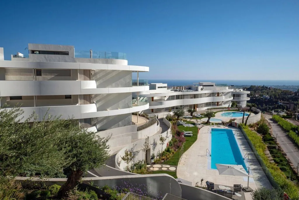 Pool - Luxury Apartment with Sea View in Benahavís