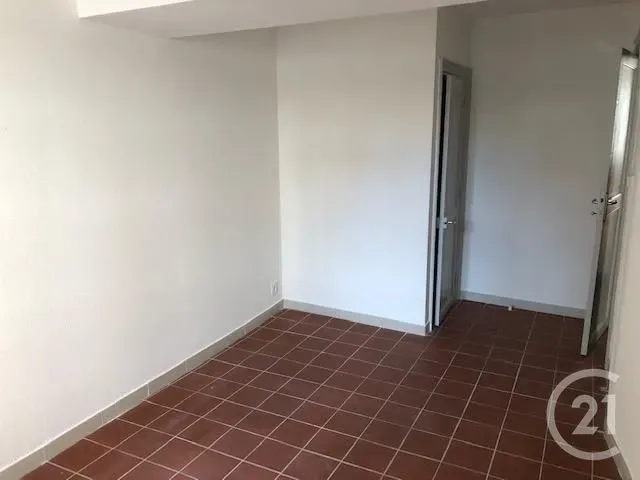 Pièces - Appartement Rénové avec Jardin à Carcassonne