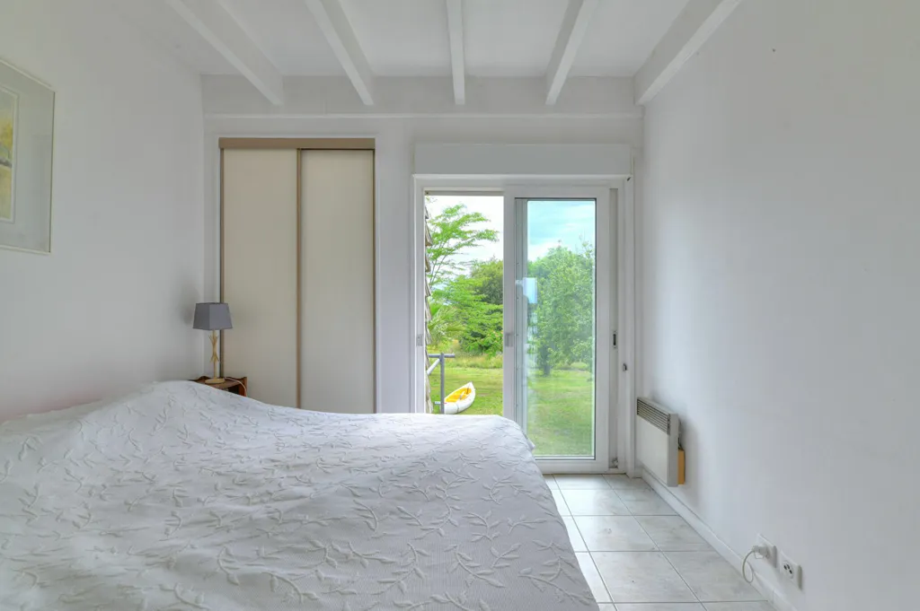 Camere da letto - Architectural Villa with River View in Lahonce