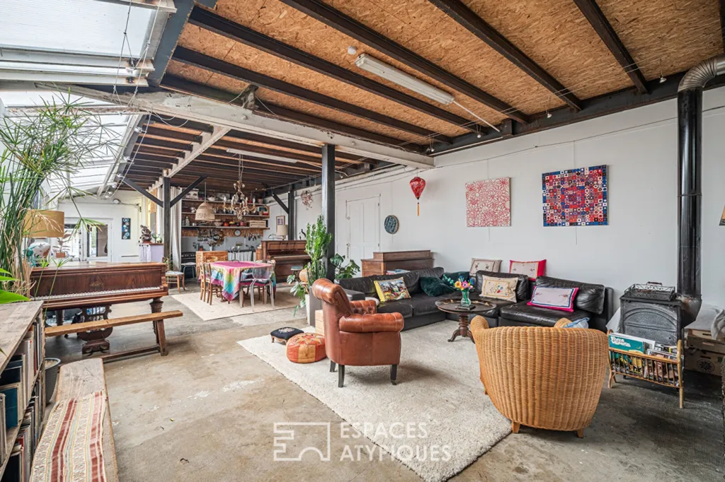 Garage - Converted Loft with Garden in Bernin