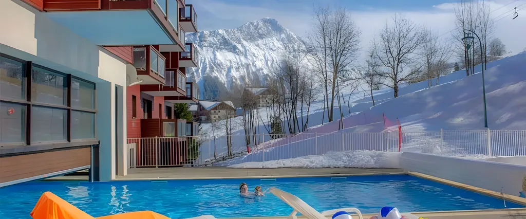 Piscine - Appartement T2 en Résidence Touristique à Villarimbard