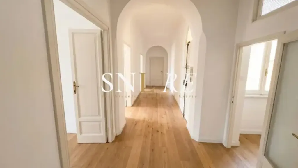 Entrée - Florentine Apartment with Arno View in Ponte Vecchio