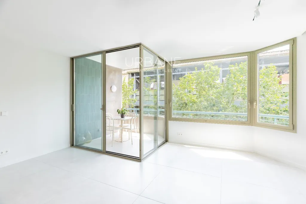 Toad - Designer Flat with Terrace in Sant Antoni, Barcelona