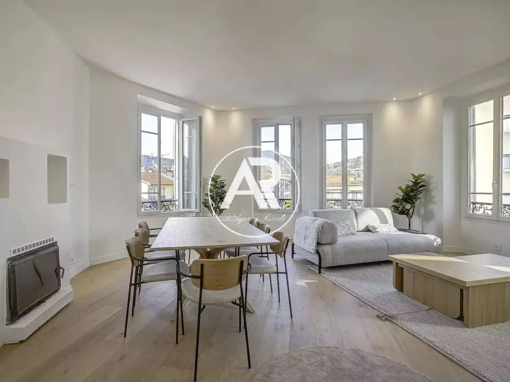 Living Room - Renovated 5-Piece Apartment with View in Nice