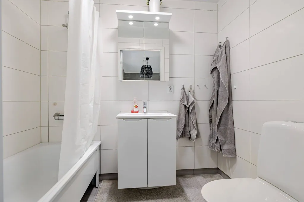 Salles de bain - Modern Flat with South-Facing Terrace in Vimmerby