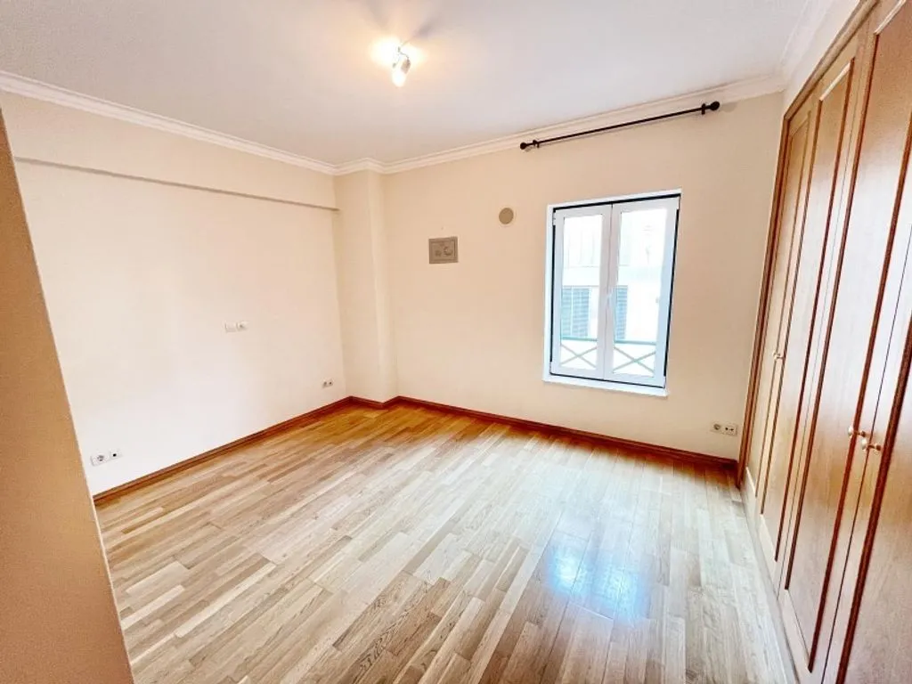 Toad - 2-Bedroom Flat with Portuguese Architecture in Lisbon