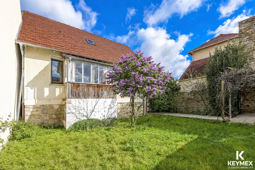 Aed - House with Garden in Central Argenteuil