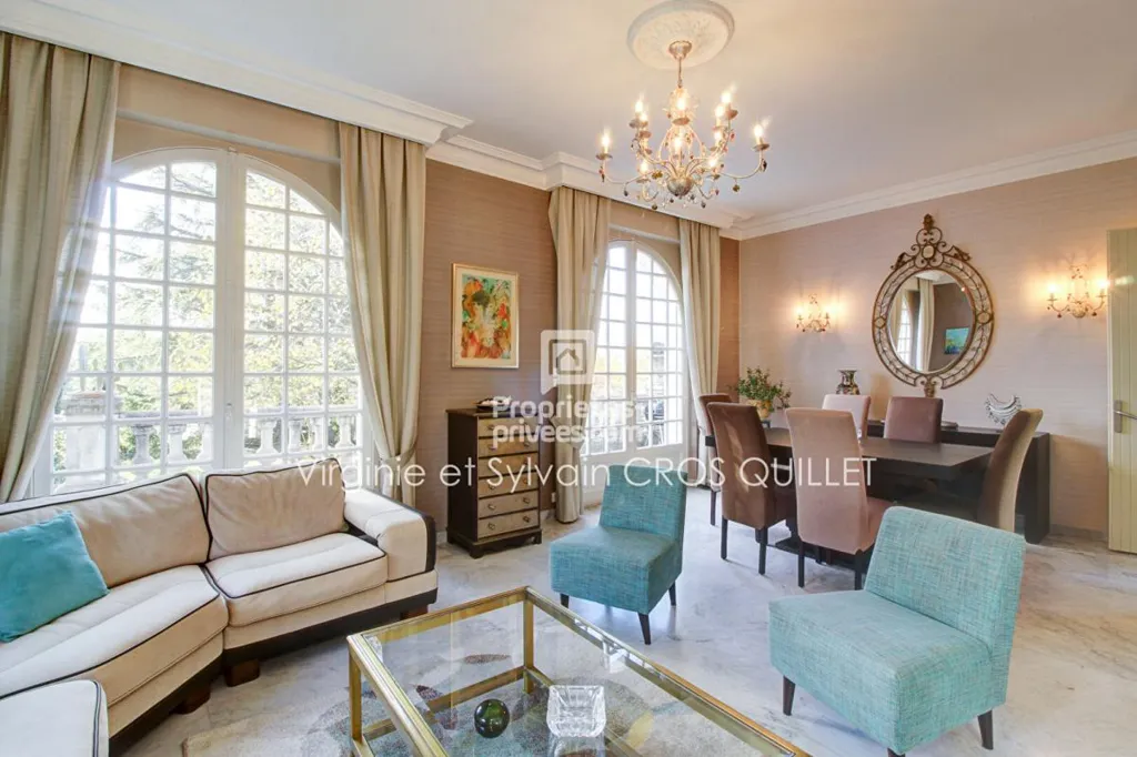 Séjour - Villa Classique avec 7 Chambres à Bourg Saint Bernard