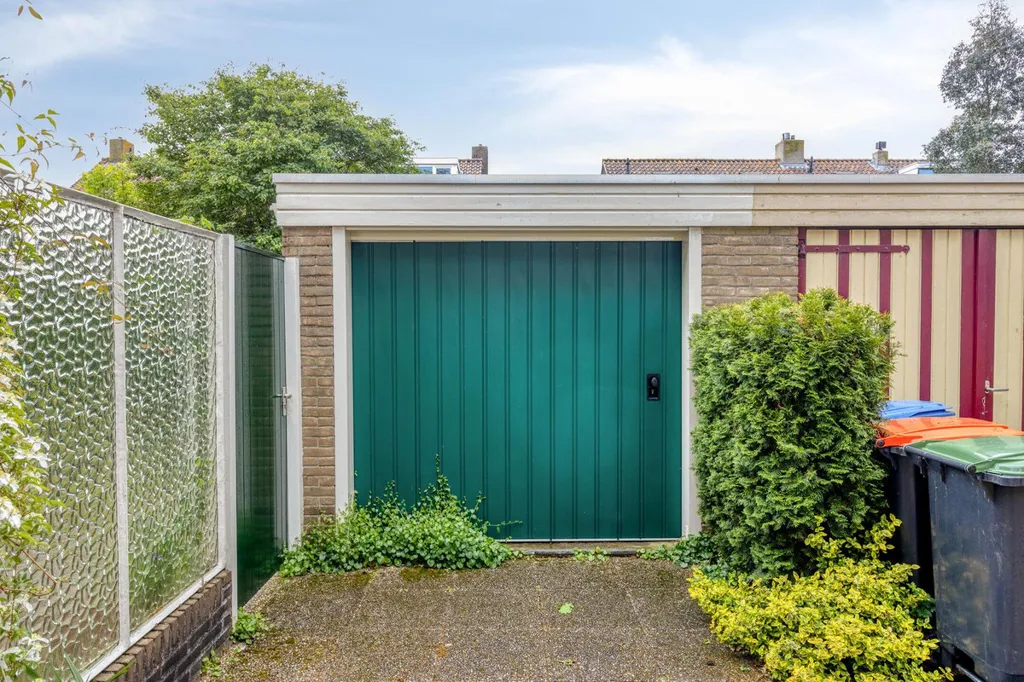 Extérieur - Two-Storey House with Garage in Zwolle