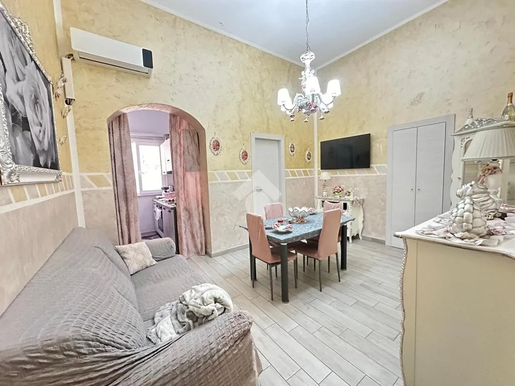 Dining Room - Rustic Apartment with Balcony in Palermo