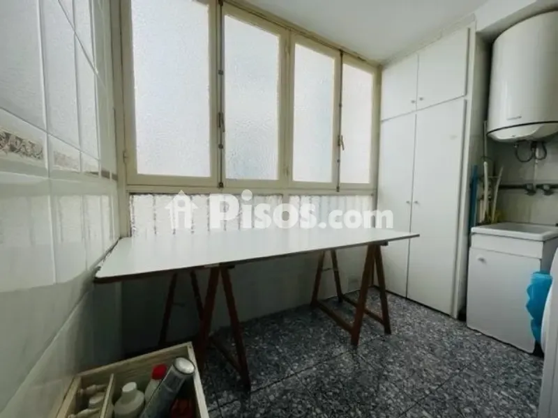 Utility Room - Student-Friendly Flat with Balconies in Altabix