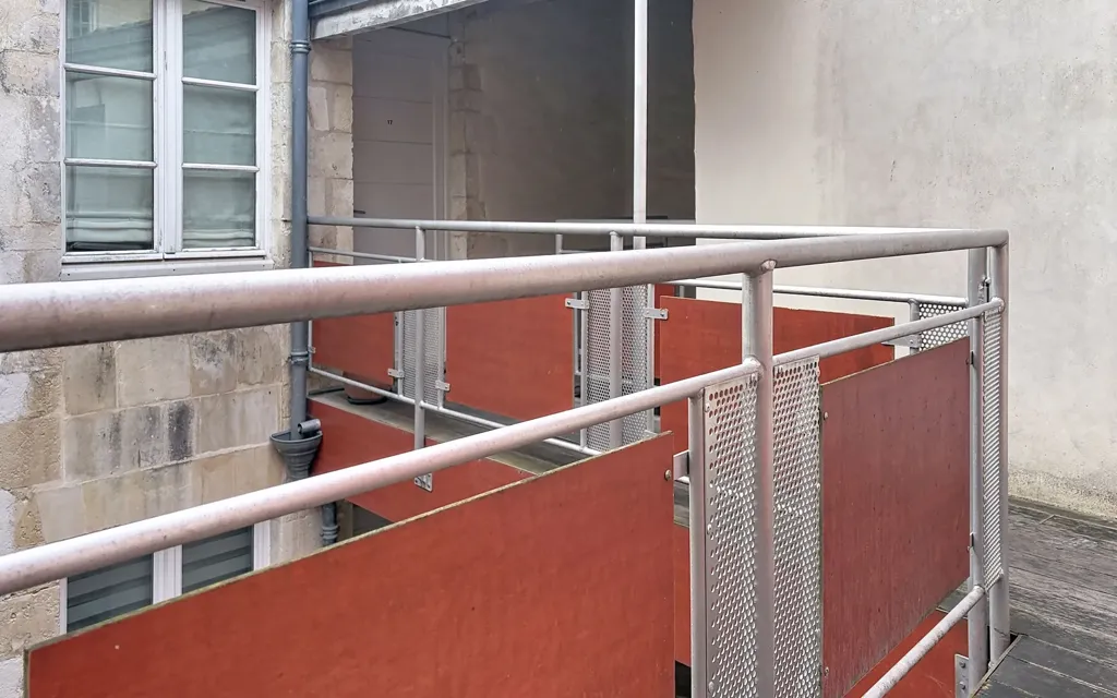 Balcon - Appartement Rénové avec Balcon au Centre de La Rochelle