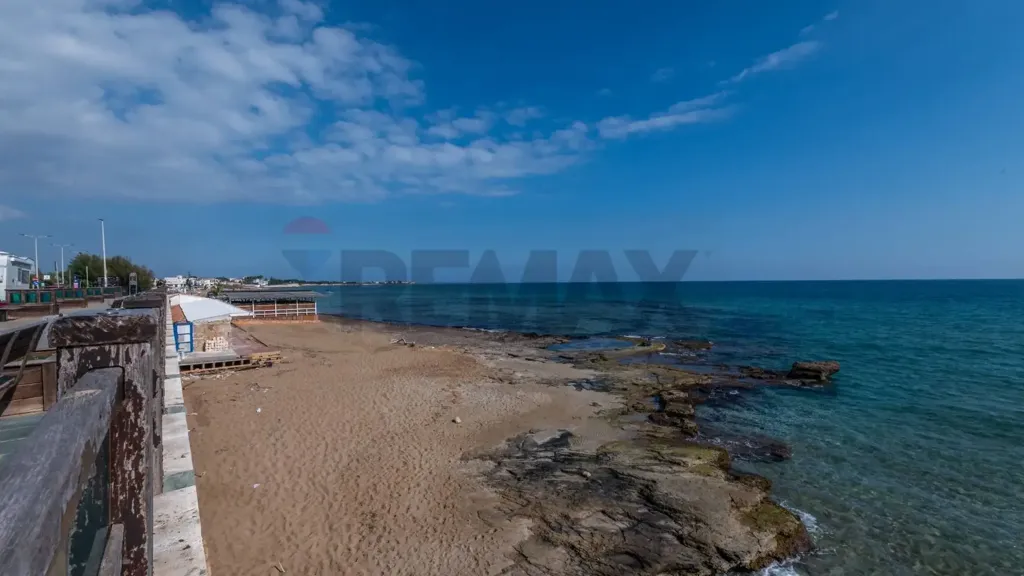 Terraced Apartment near Noto Beach