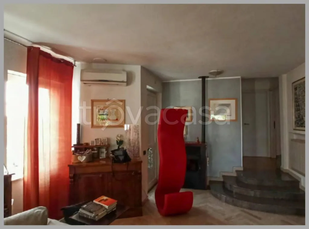 Séjour - Villa with Garden on SR 148 Pontina