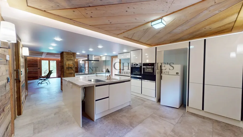 Cuisine - Chalet de Luxe avec Vue Montagne à Les Gets