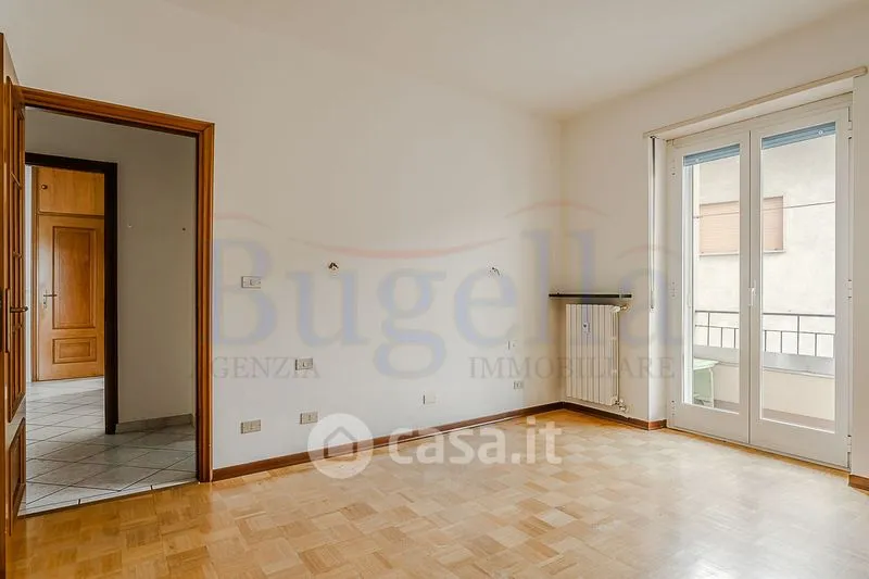 Pièces - Apartment with Balcony in Cossato