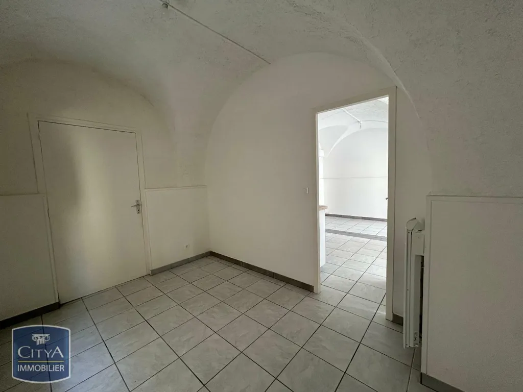 Rooms - 2-Bedroom Flat with Terrace in Château-Thierry