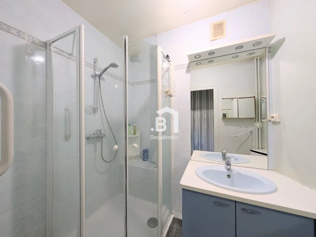Vannitoad - Flat with Balcony in Champaret, Nice