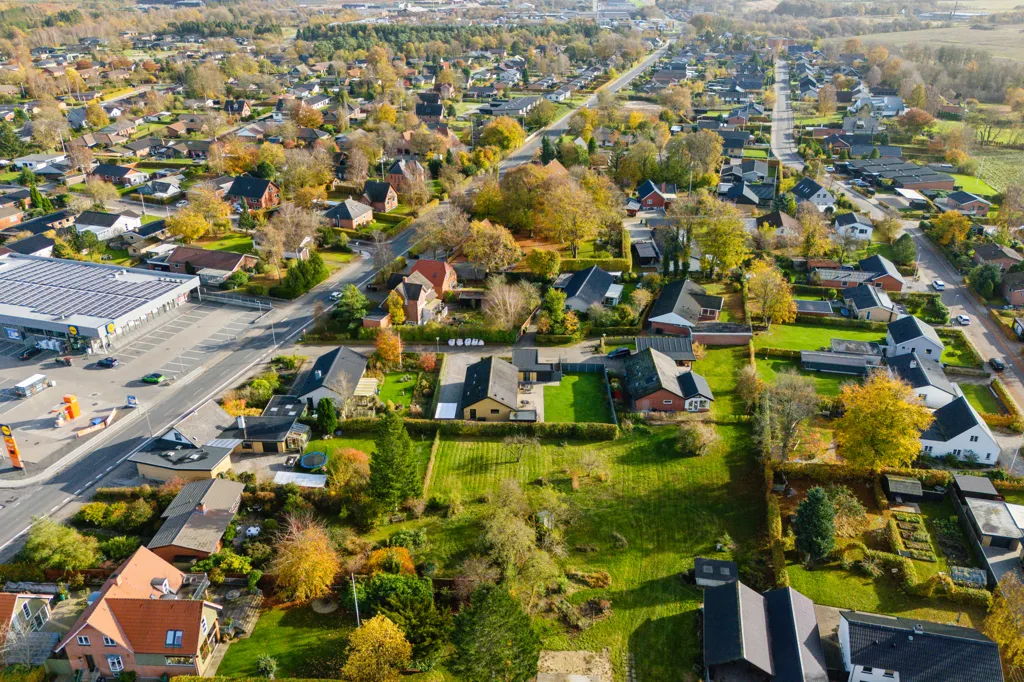 Buildable Plot with Garden in Brande