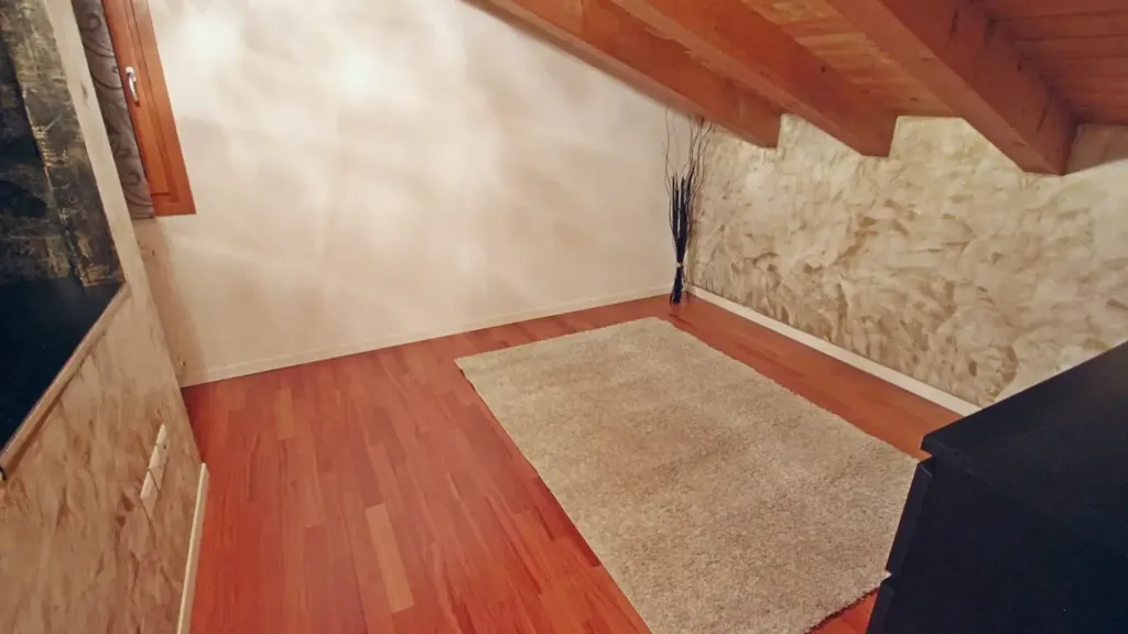 Stanze - Duplex Apartment with Garage in VETERNIGO