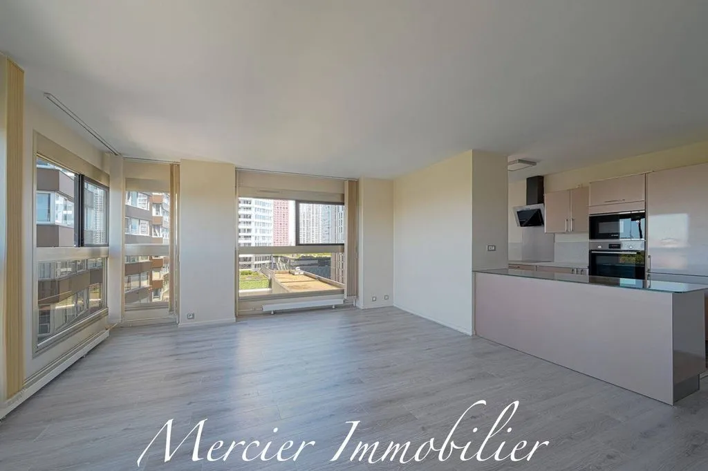 Séjour - Appartement d'Angle avec Vue Panoramique sur Seine à Paris