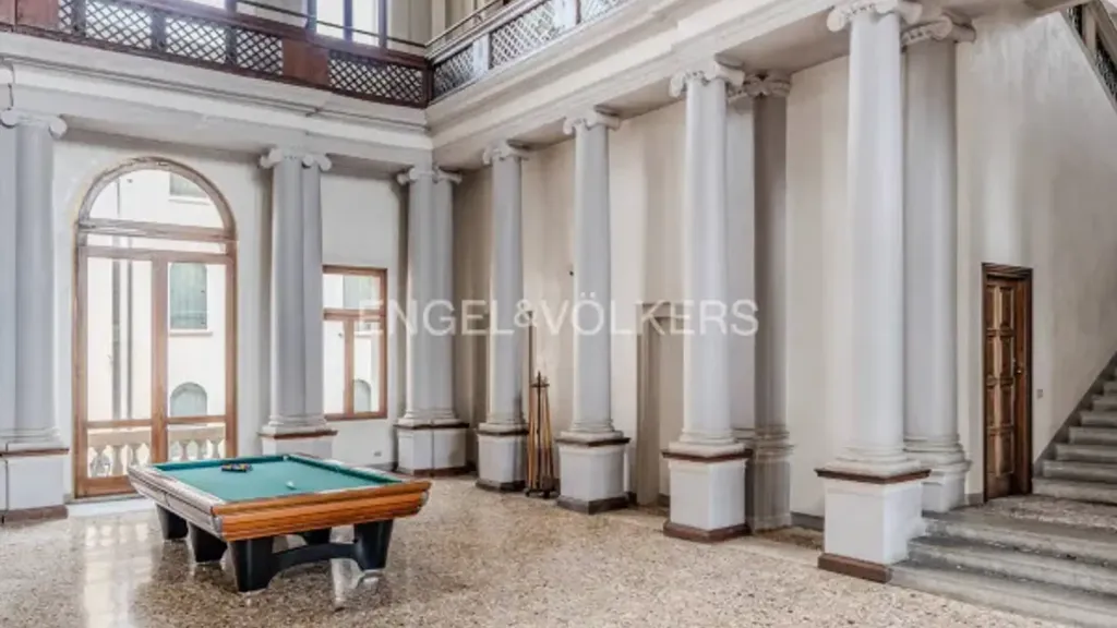 Appartement 5 pièces à IT