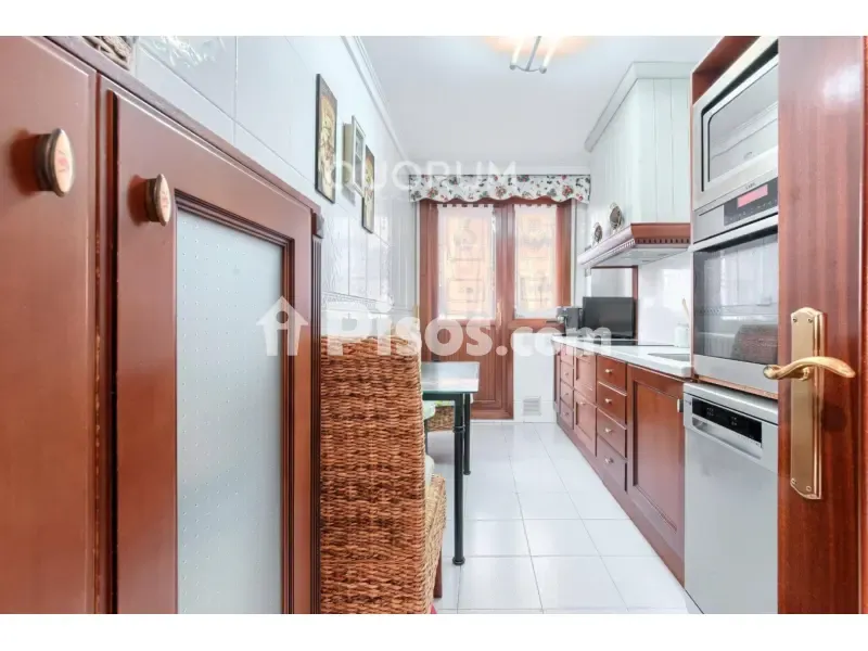 Köök - Spacious Apartment with Balcony in Arrigorriaga