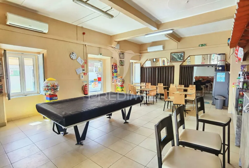 Toad - Restaurant with Terrace in Santarém