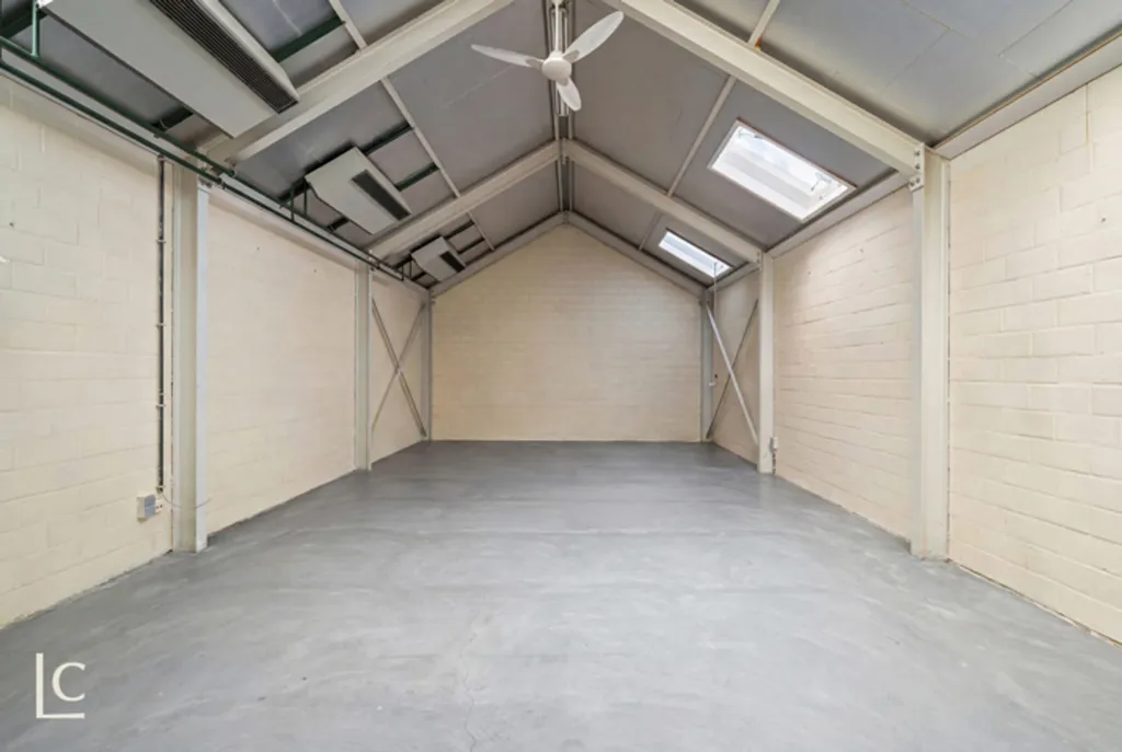 Garaaž - Multi-Functional House with Pool in Gent