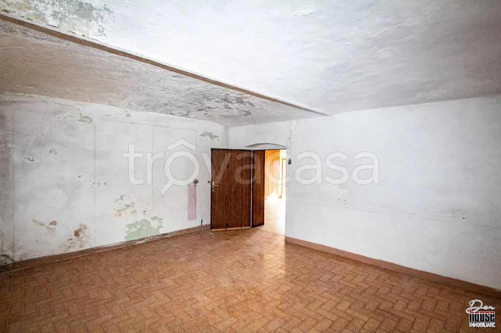 Pièces - Terraced House with Lake View in Caprie