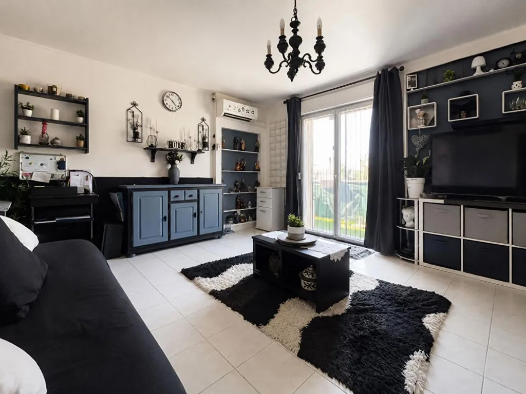 Elutuba - 3-Bedroom Flat with Parking in Vitrolles