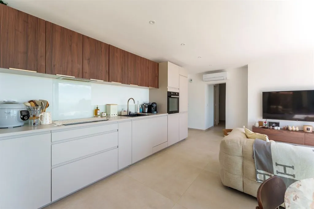 Cuisine - Appartement Contemporain avec Vue Mer à l'Ouest