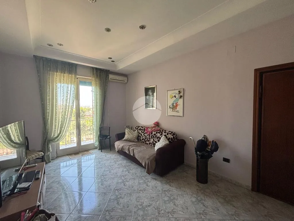 Séjour - 3-Bedroom Apartment with Balcony in Naples
