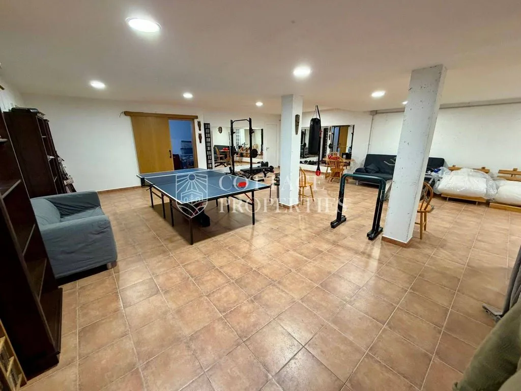 Toad - Luxury House with Panoramic Views in Calders