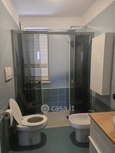 Salles de bain - Fully Furnished Triplex with Balcony in Caserta