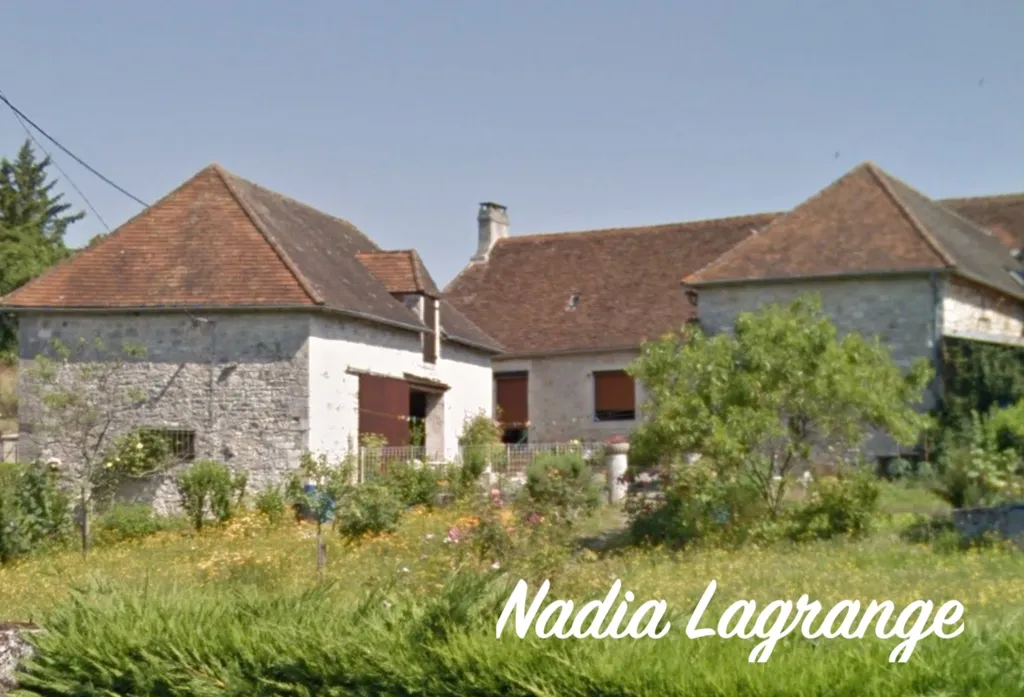 Extérieur - Maison en Pierre avec Grange et Hangar au Calme