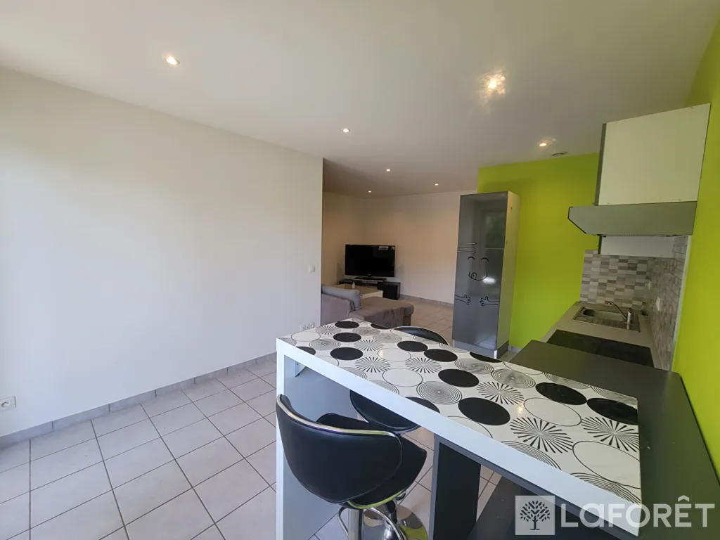 Cuisine - Appartement 3 Pièces avec Terrasse et Parking à Audincourt