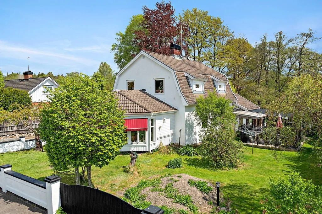 Õhuvaade - Villa with River View in Natural Setting