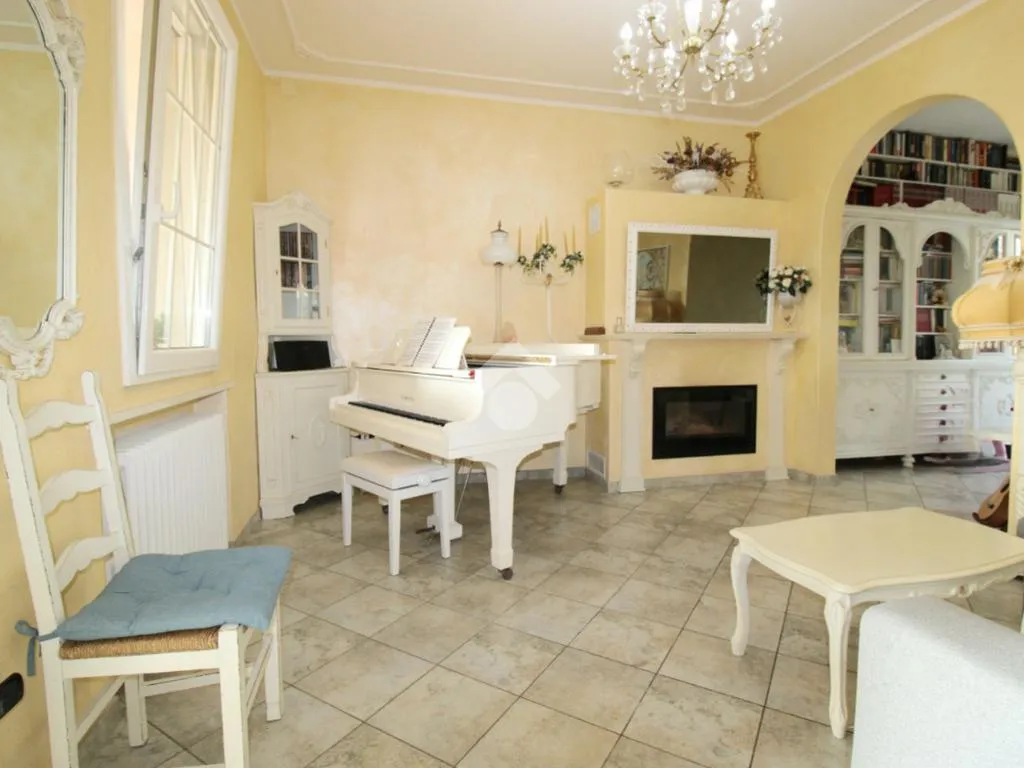 Living Room - Rustic Villa with Garden in Cesena
