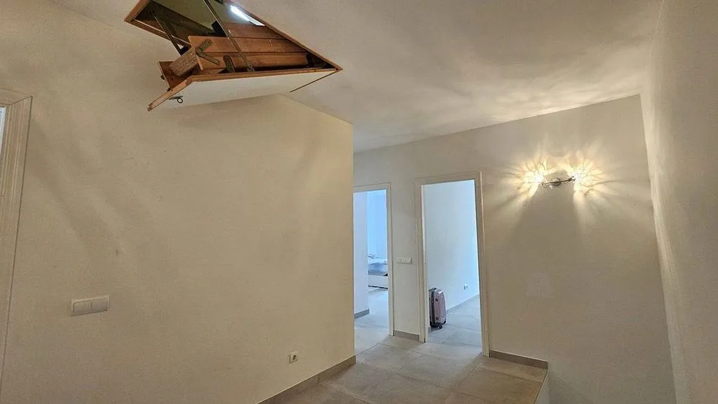 Esik - Reformed House with Pool in Casares