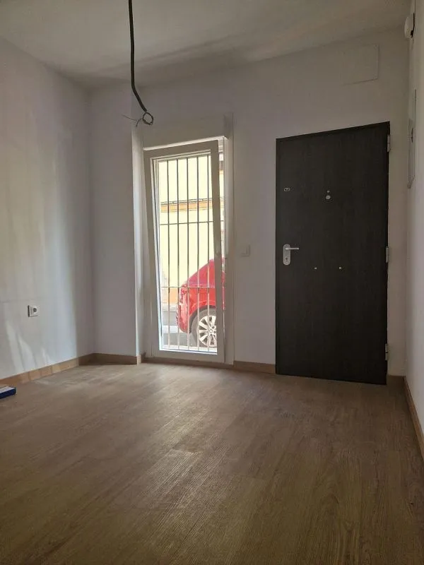 Pièces - Ground Floor Flat with Light in Puerto Real Centre