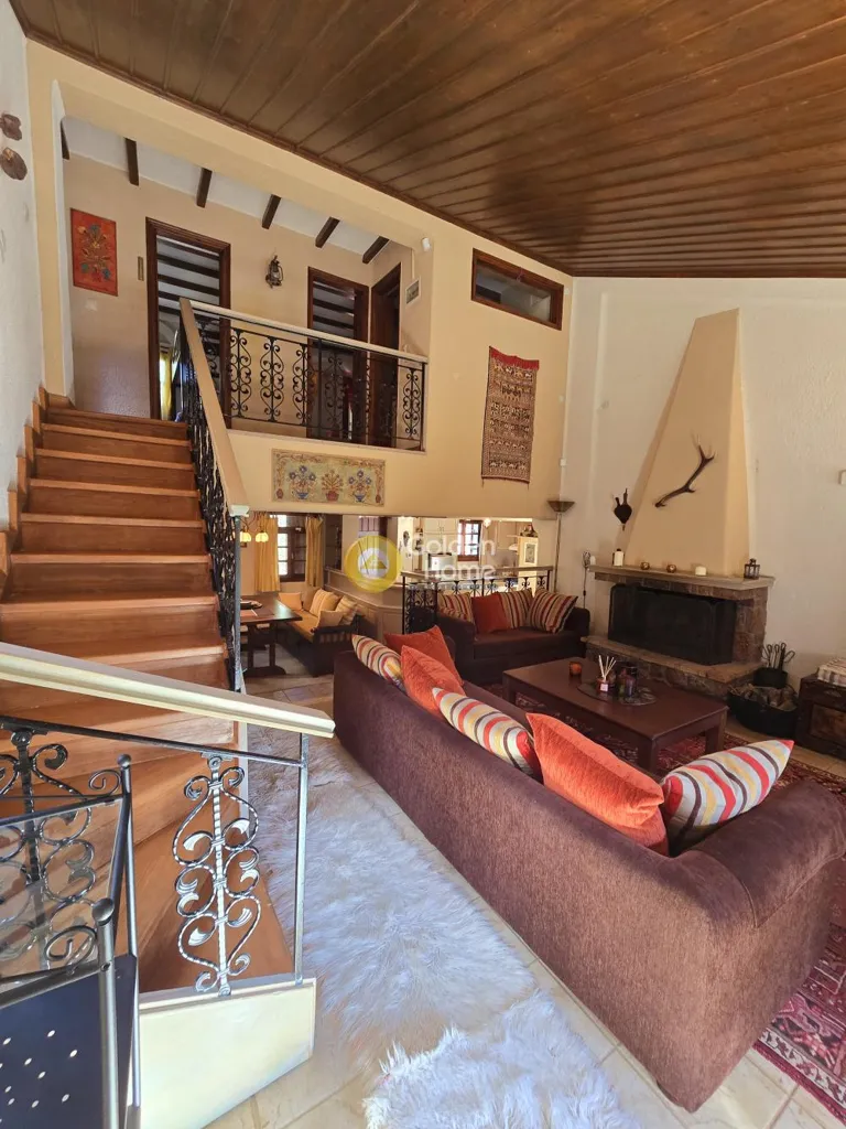 Elutuba - Detached House with Garden in Arachova Meadow