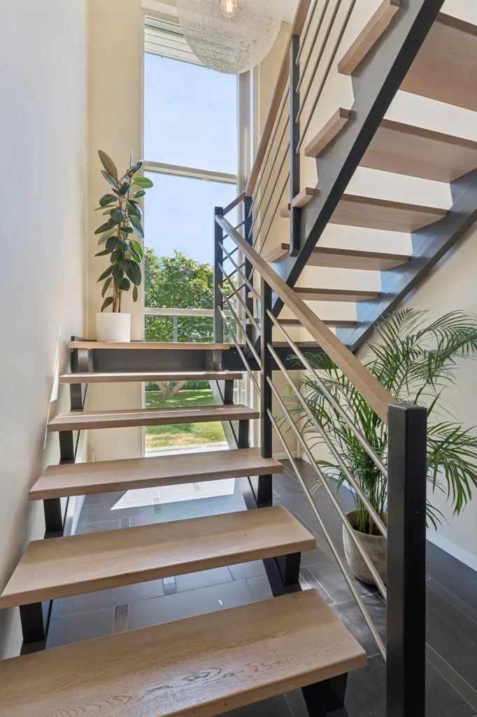 Toad - Renovated Villa with City View in Vejby