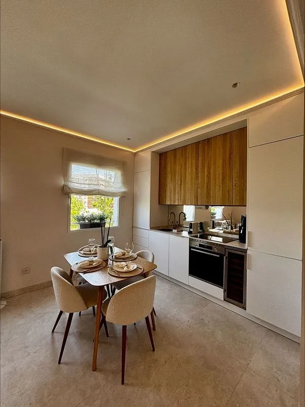 Dining Room - Modern Flat with A/C in Salamanca, Madrid