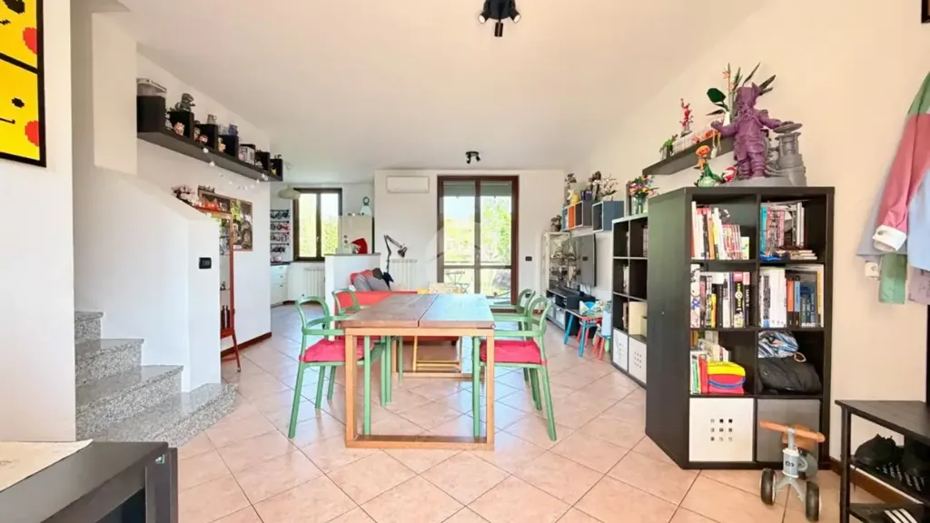 Salle à manger - Terraced Villa with Private Garden in Mairano
